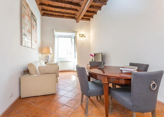 Apartment Barberini 3 Bdr Rome